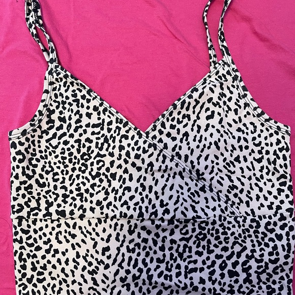Cheetah print crop top - Picture 2 of 4